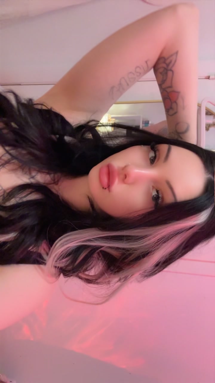 @vexxaxo