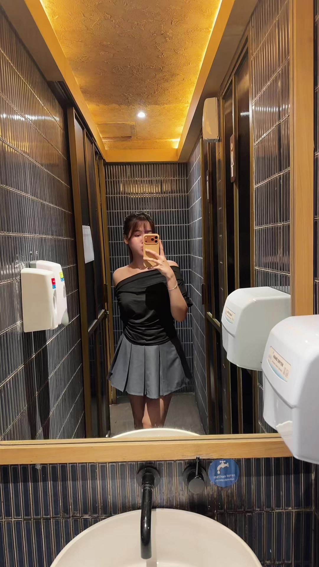 @apelavel