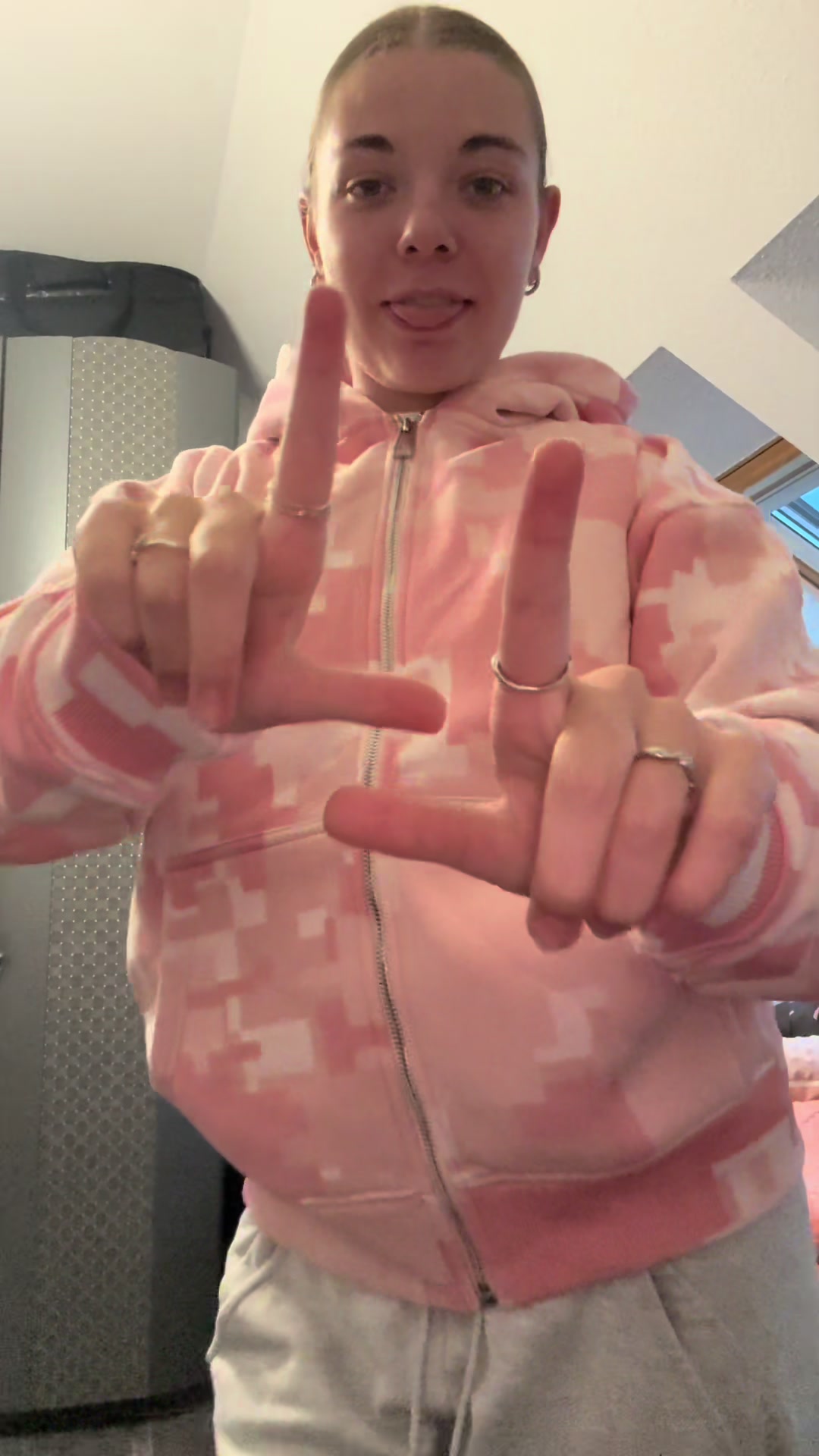 @𝐋𝐚𝐯𝐢𝐧𝐢𝐚