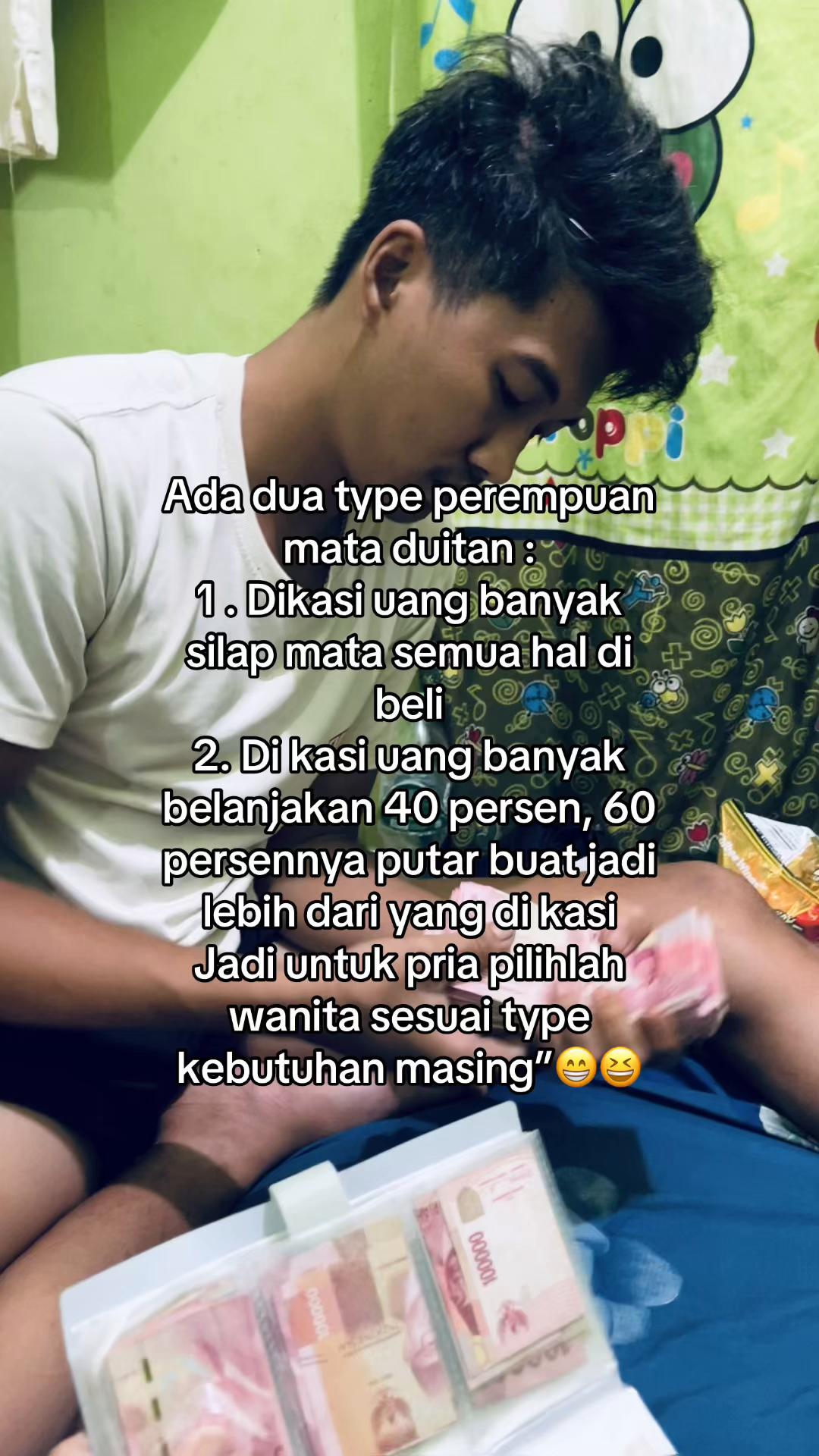 @🧏🏻&zwj;♀️🧏🏻&zwj;♀️