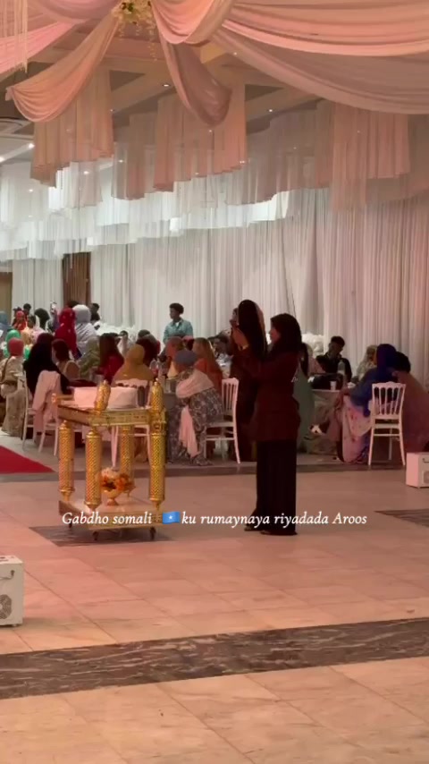 @Berlulo_Bridal