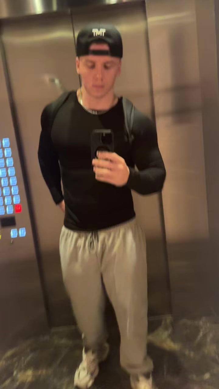 @IG: Adrianswoll
