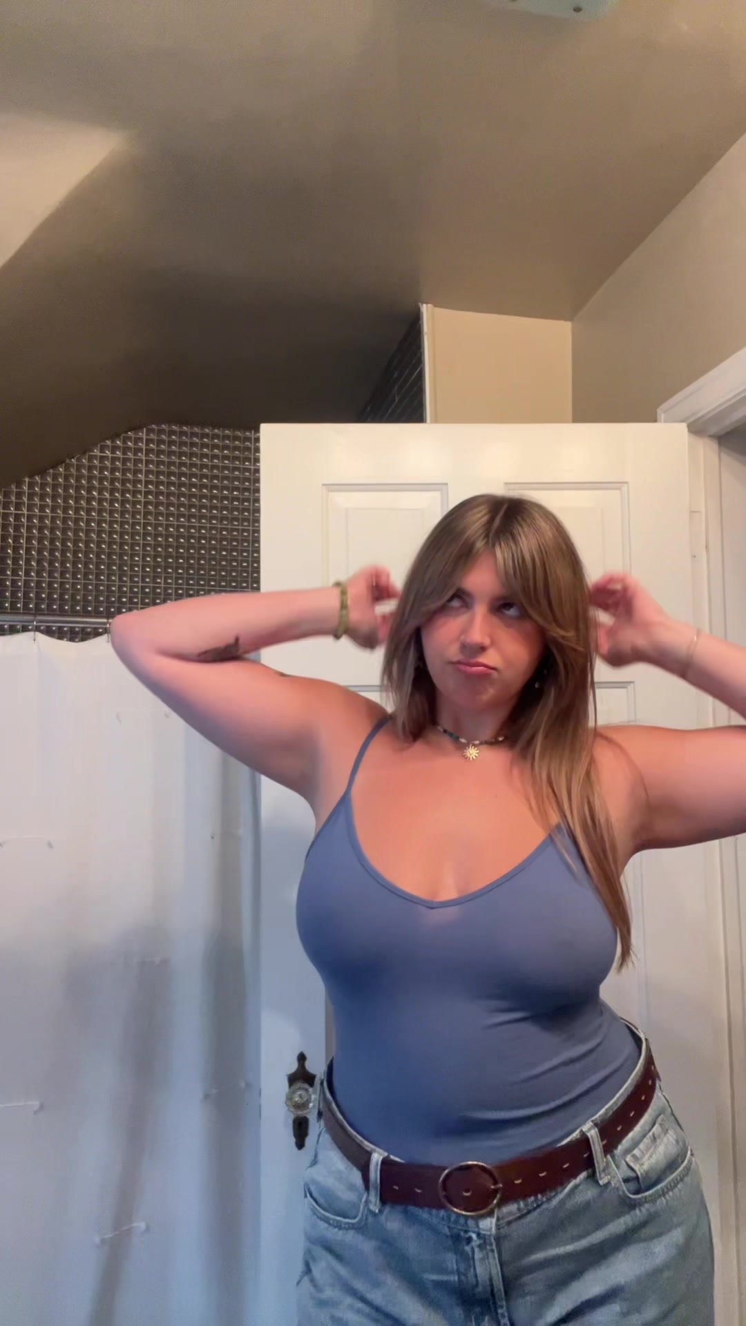 @bella