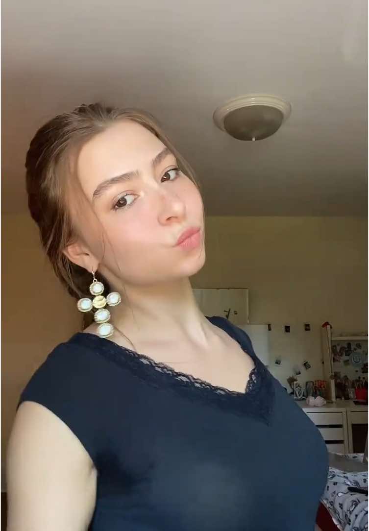 @itsbecky