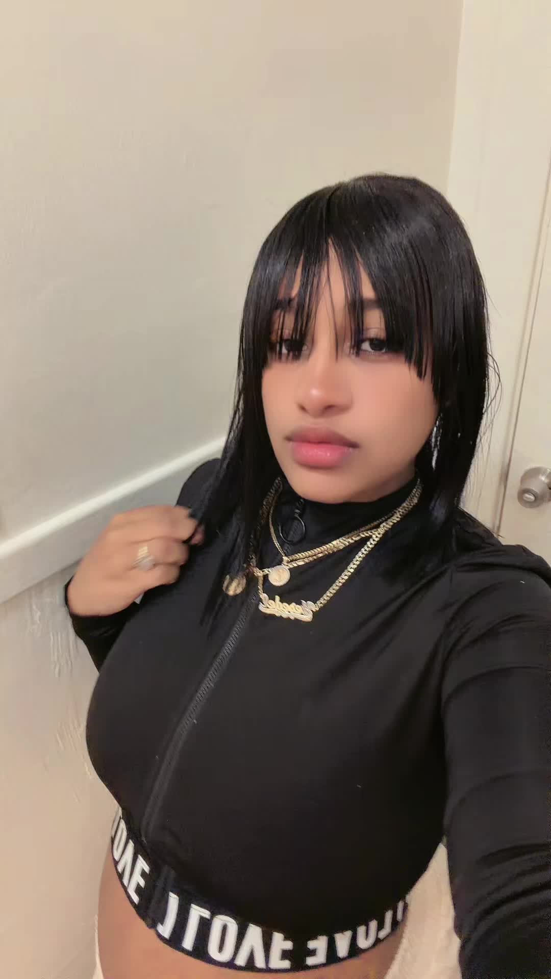 @👑🫦