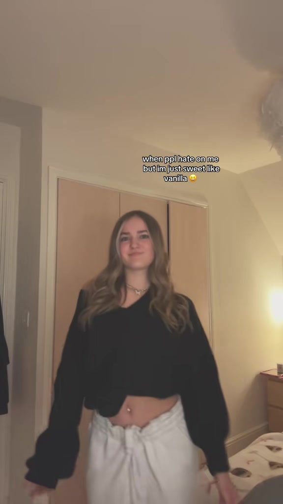 @𝐁𝐞𝐥𝐥𝐚-𝐠𝐫𝐚𝐜𝐞