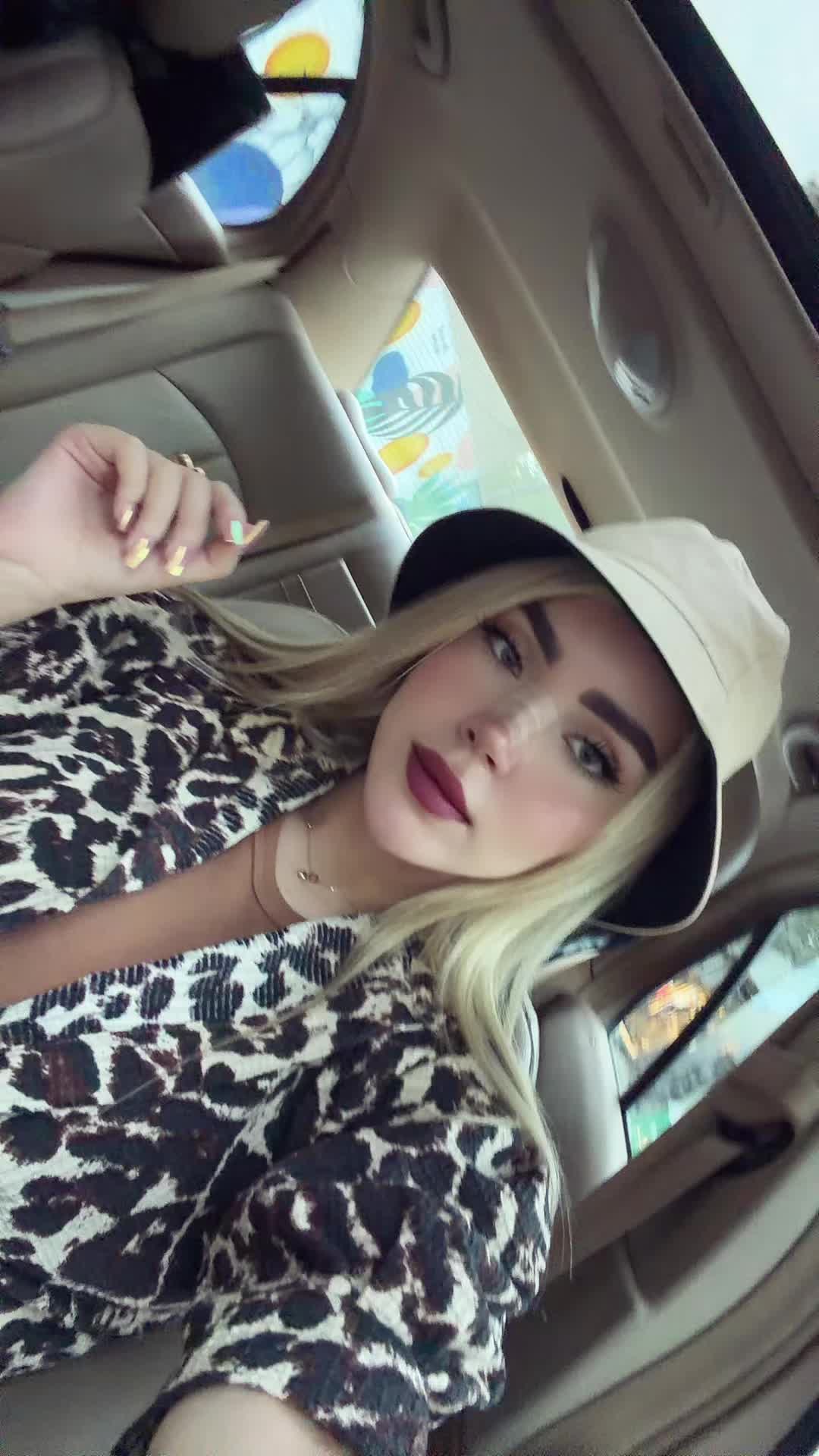 @saharhoseini