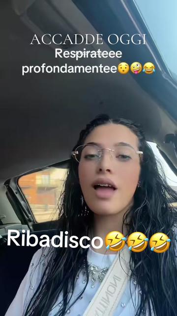 @Desi Simone Zuleyha🎀👨👩👧