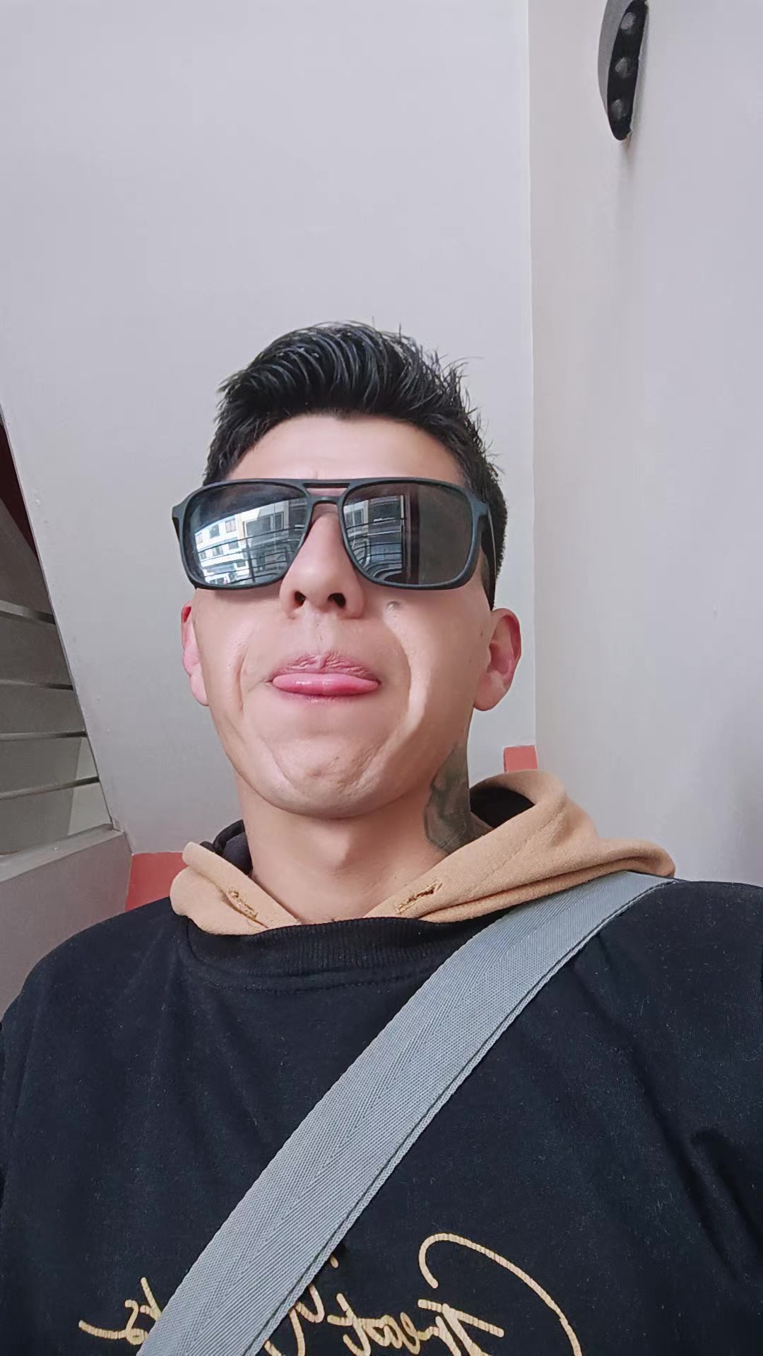 @ZANABRIA😎