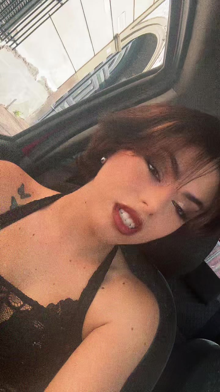 @Rosie_