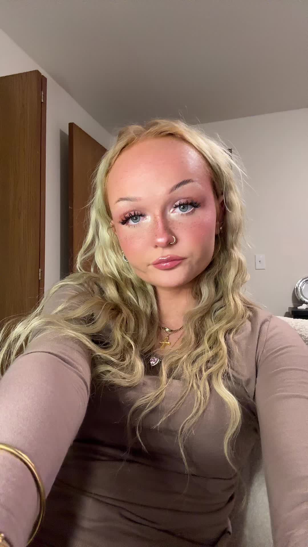 @izzey