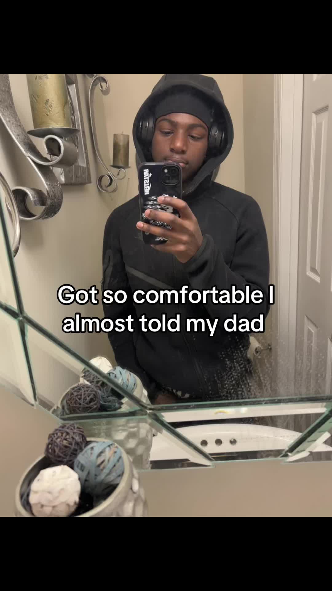 @famousszai