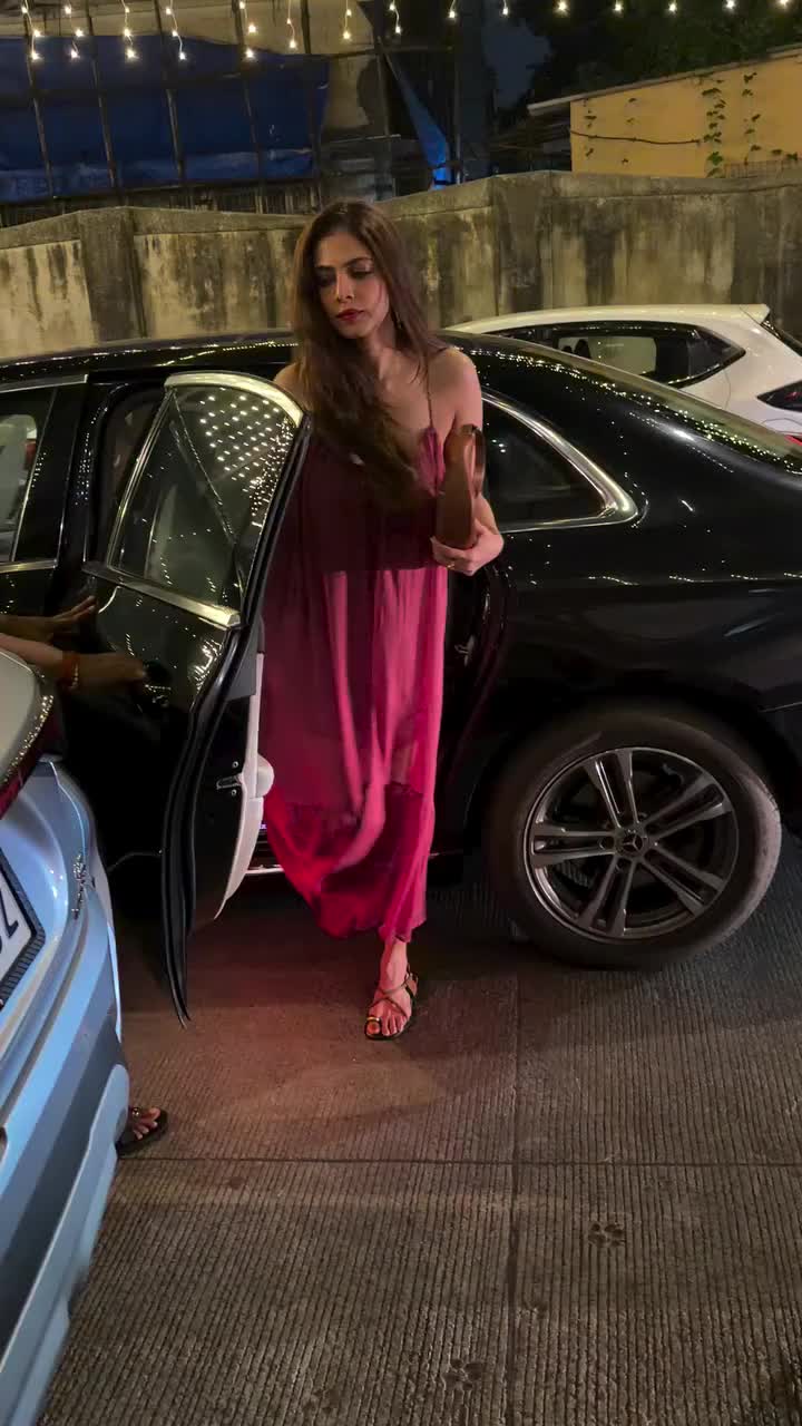 @Malavika Mohanan 💫