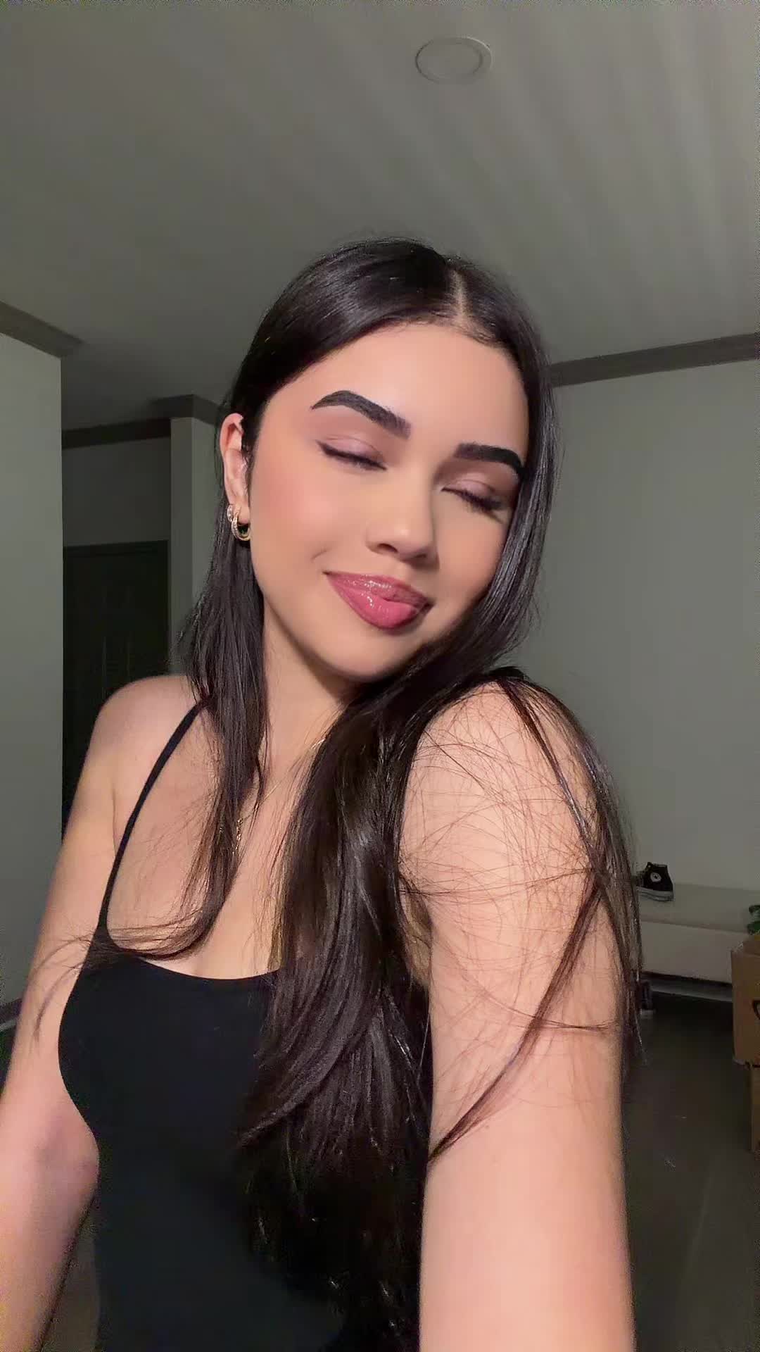 @arellamirielle
