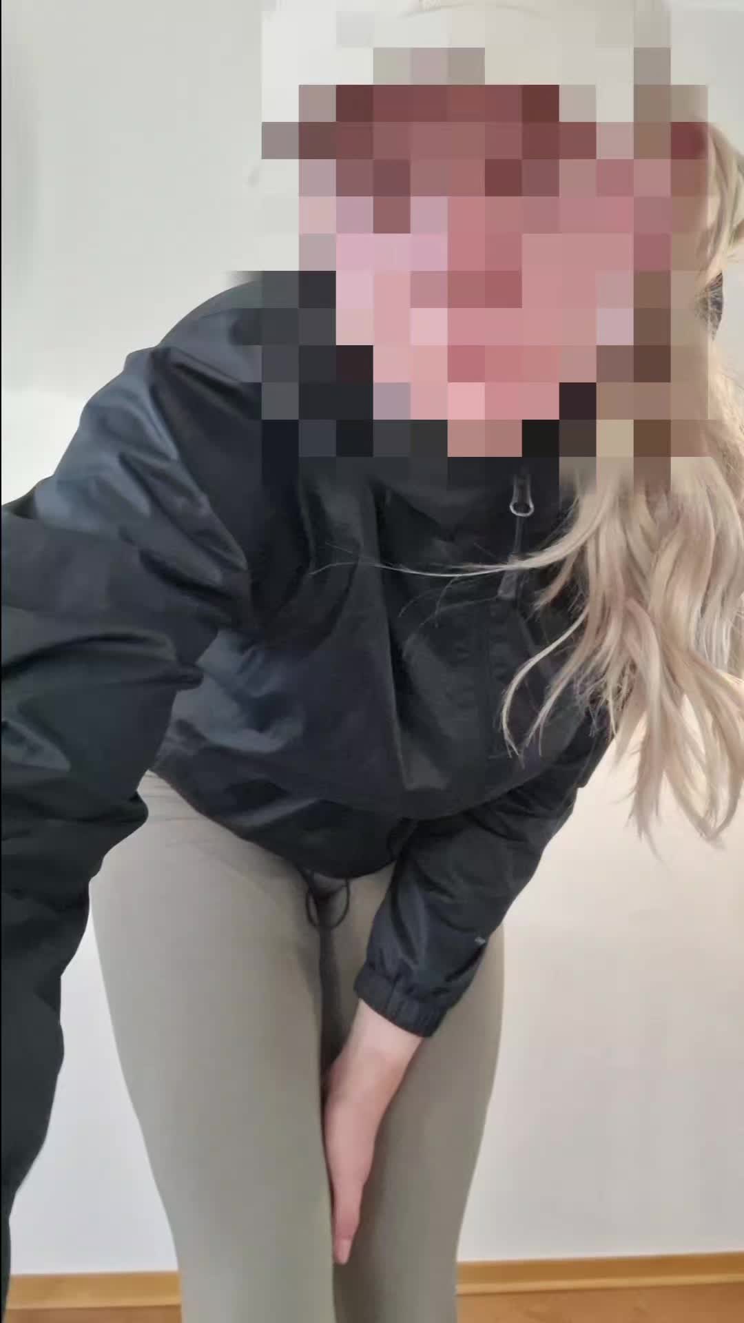 @Frieda_