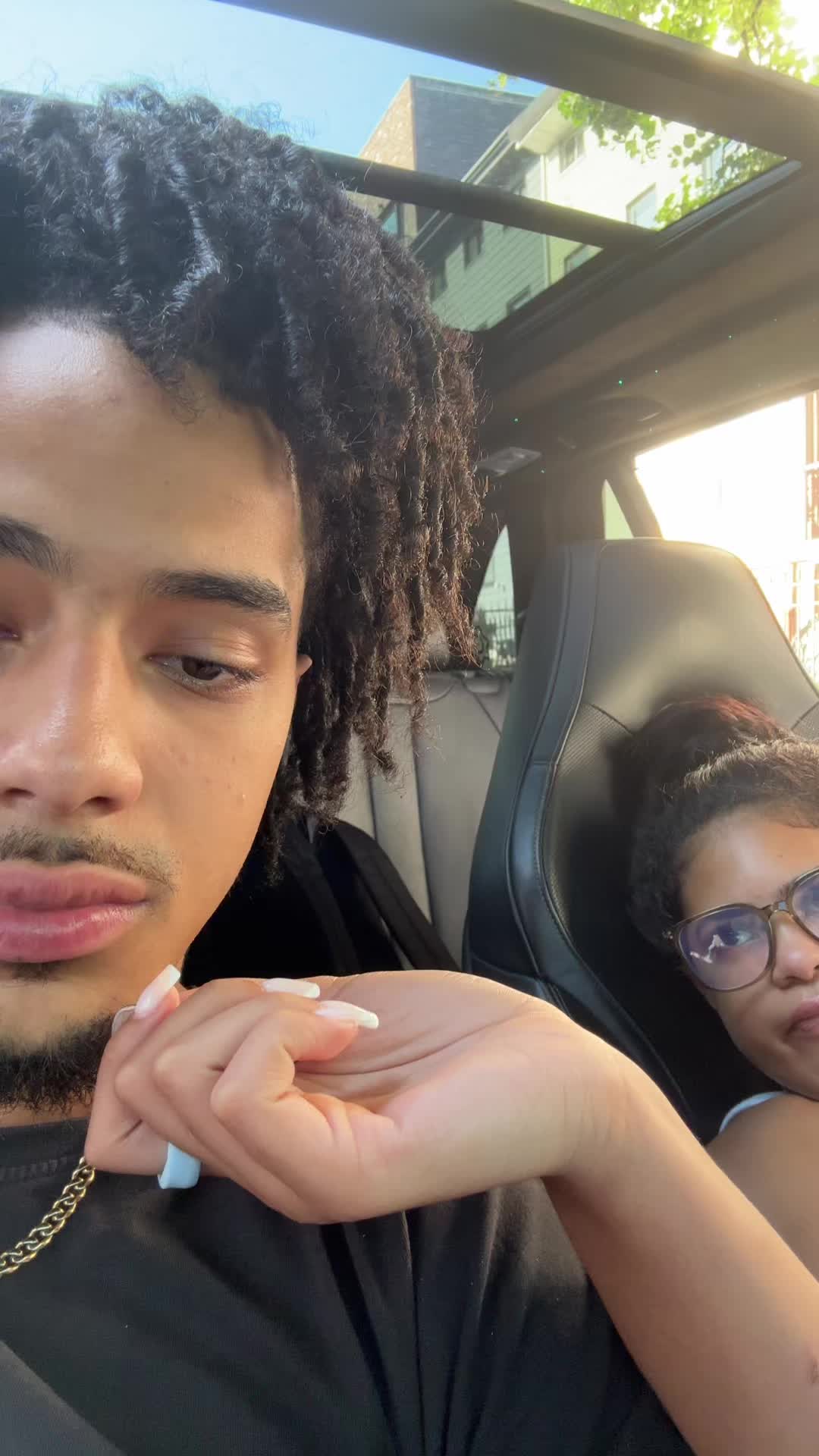 @REL🤮🦋