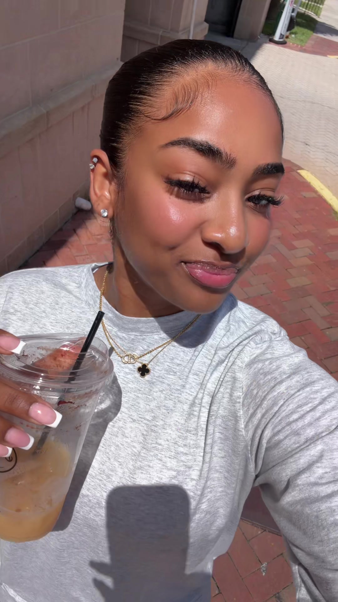 @Deja 🤍