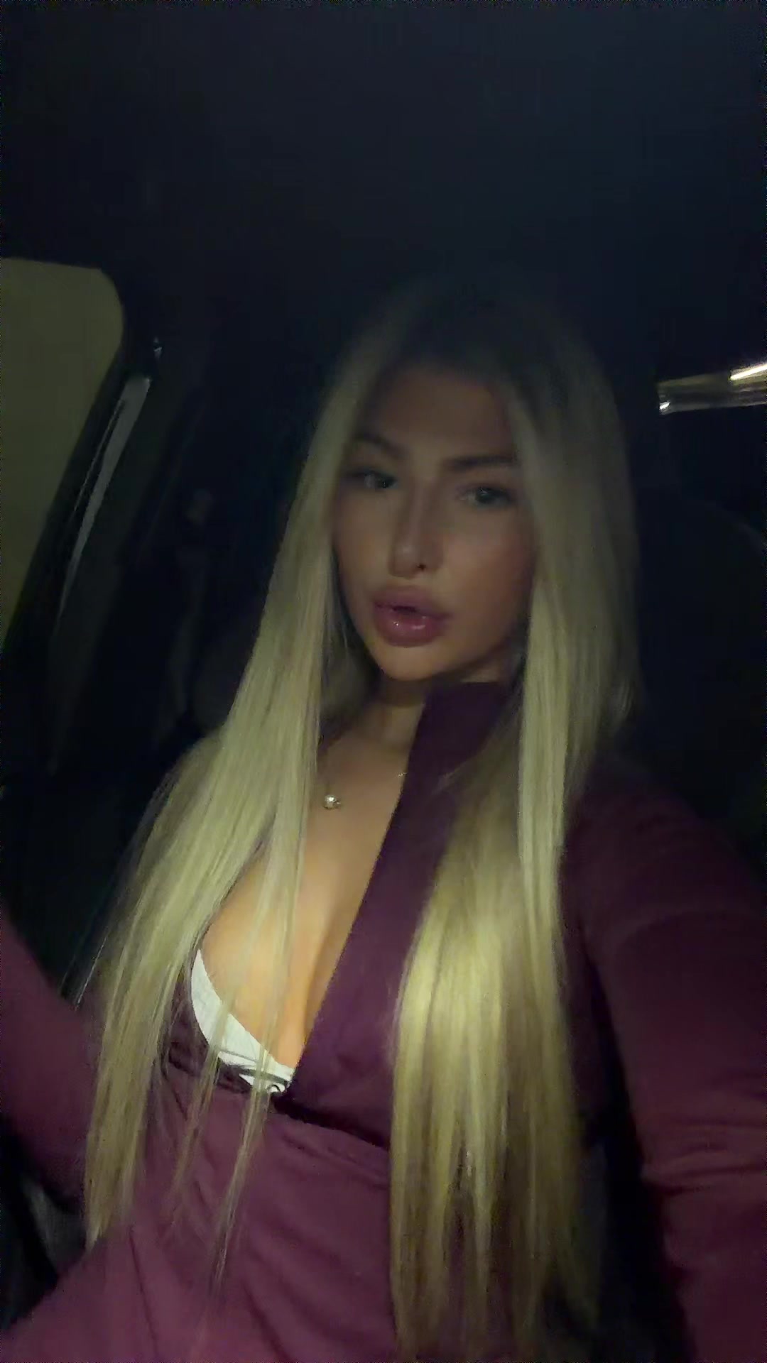 @blondiexbabe