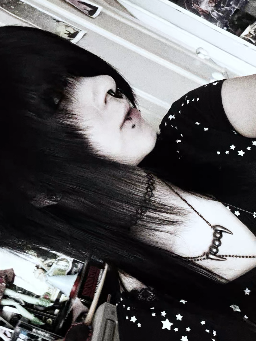 @☣︎ 𝔇𝔢𝔞𝔡𝔙𝔞𝔪𝔭 ☣︎
