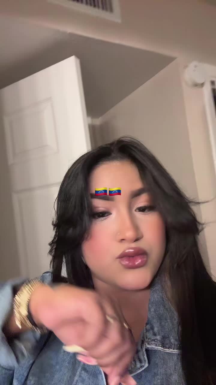 @María 🌙🌈