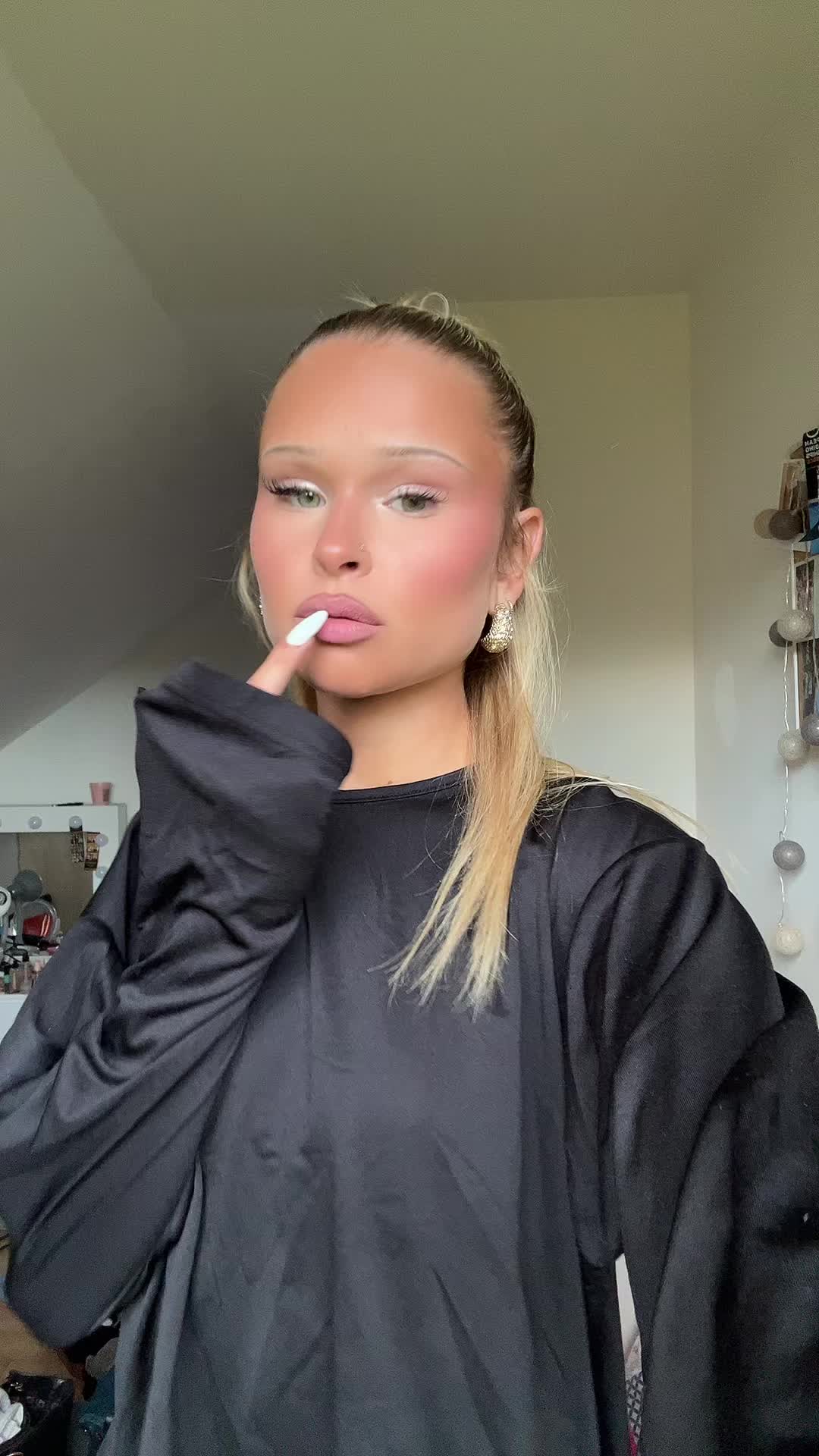 @helenkakorwek