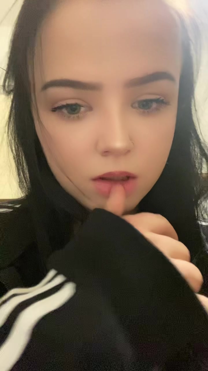 @Маленька