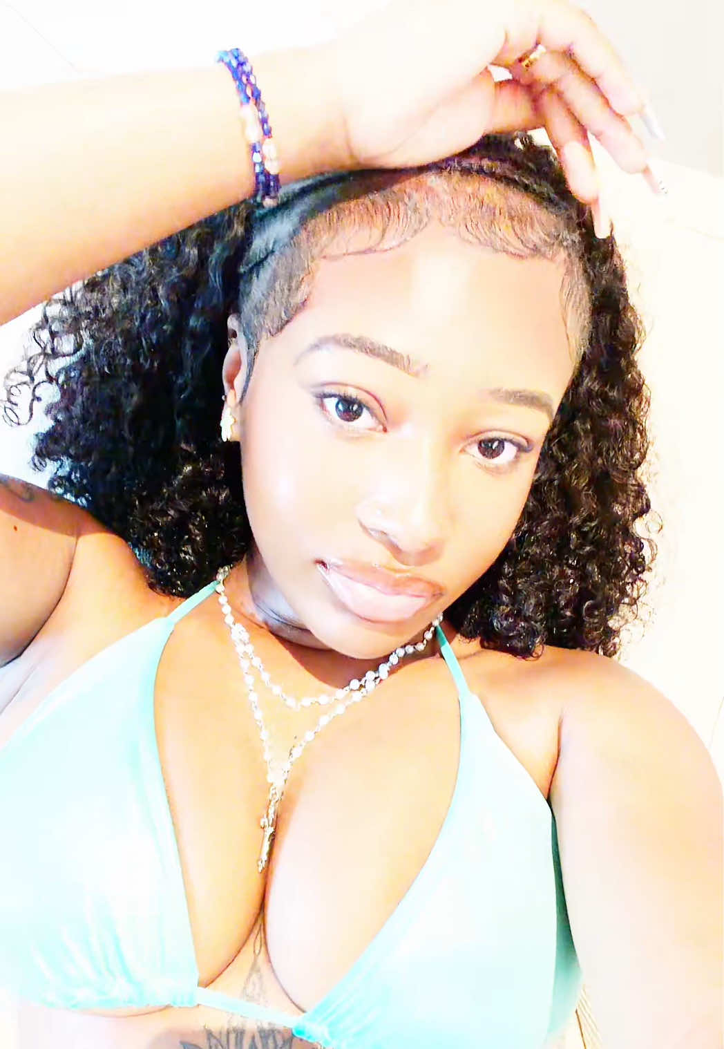 @imightbecarrii