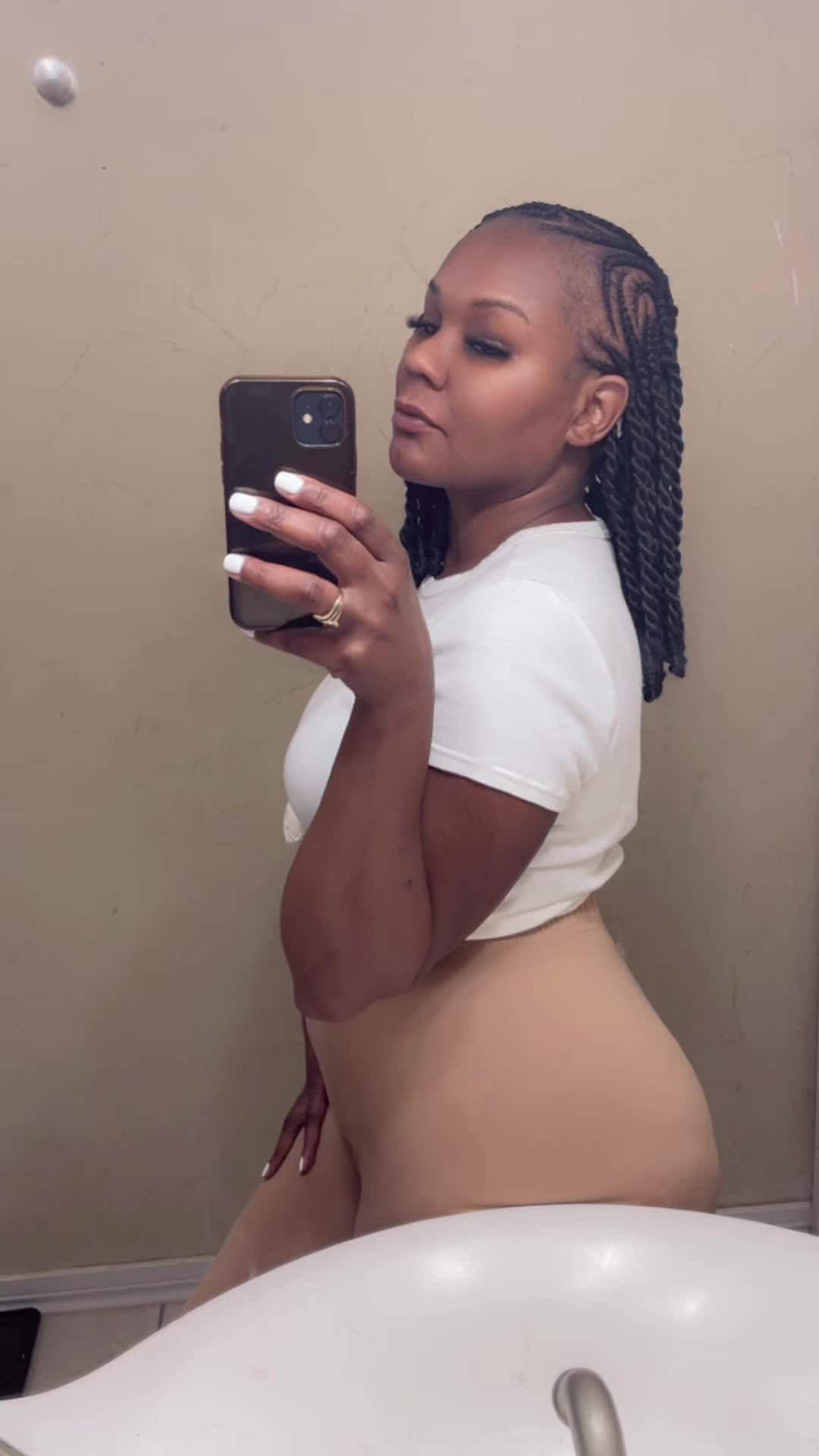 @Sonya🎀