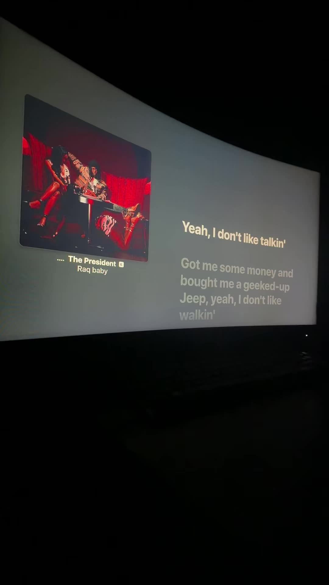 @🎧