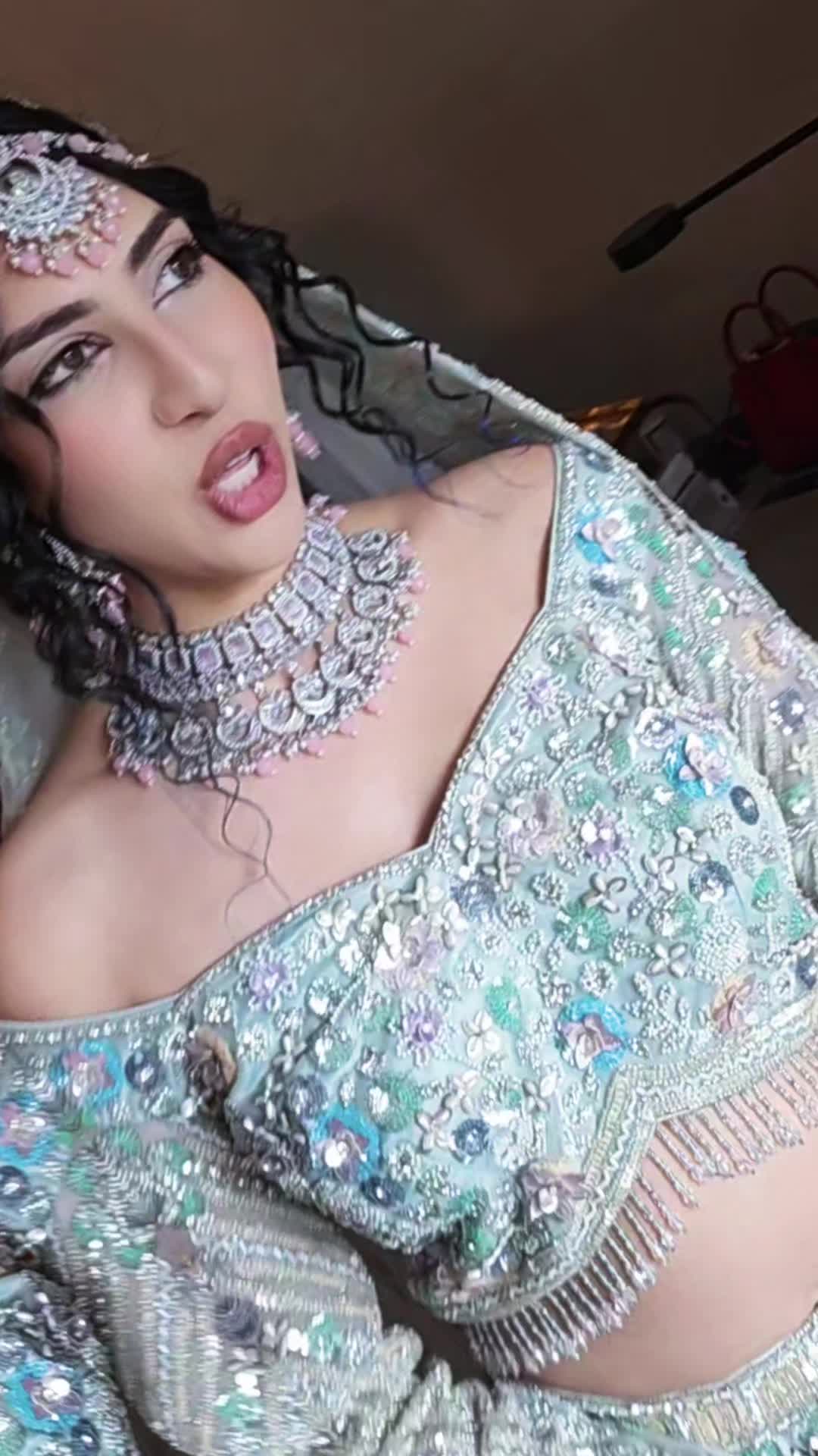 @Moni Gill