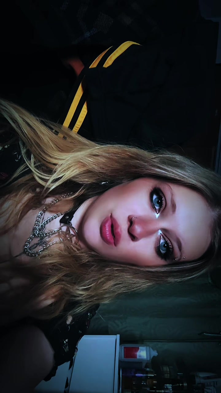 @𝐊𝐞𝐥𝐥𝐲♡