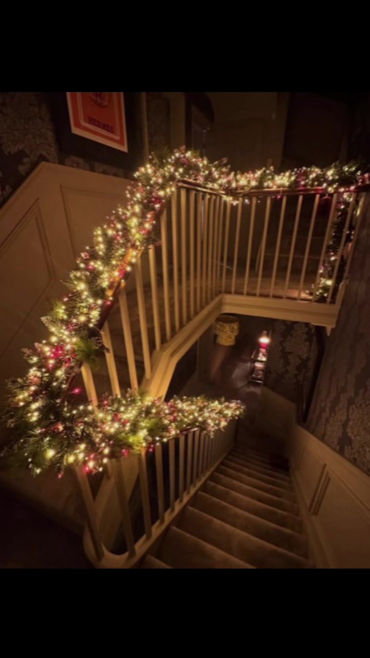 @_happyholidayss