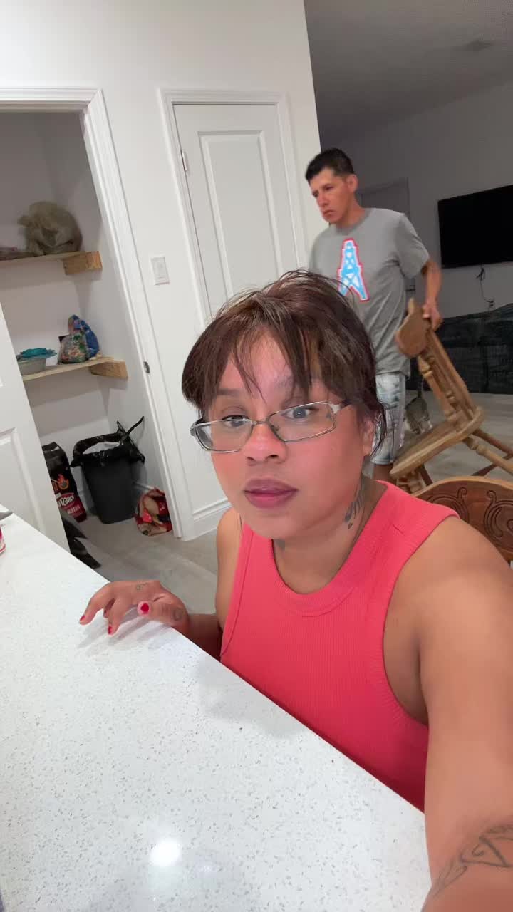 @lalalopez