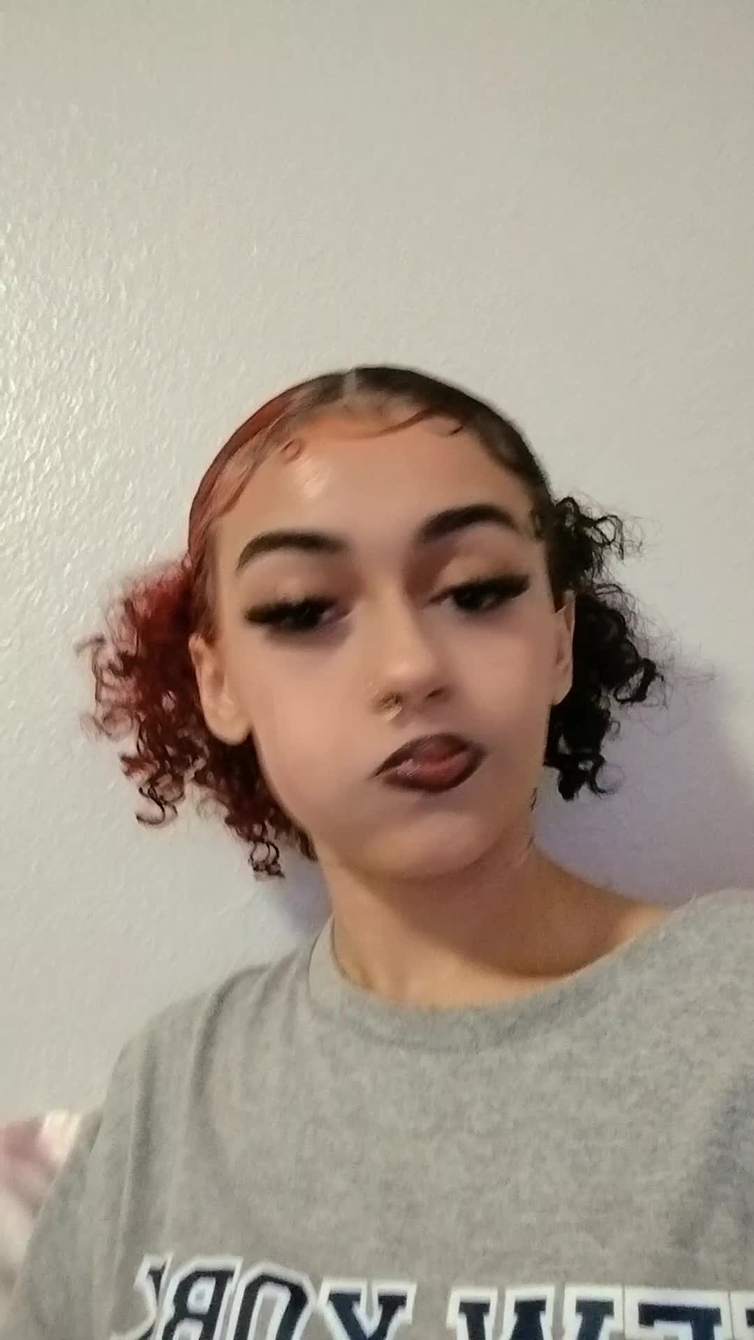@⊰V⊱