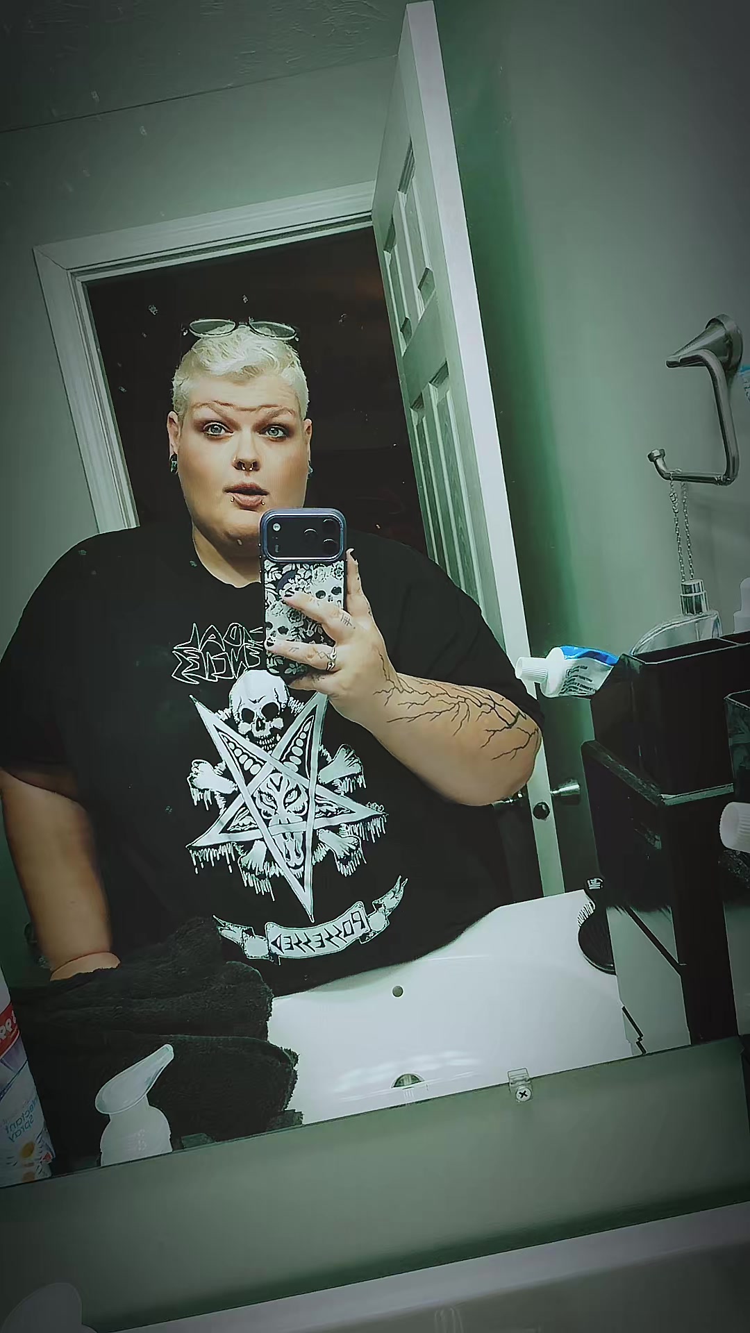 @🖤 ℌ𝔞𝔲𝔫𝔱𝔢𝔡𝔈𝔪𝔟𝔯𝔞𝔠𝔢