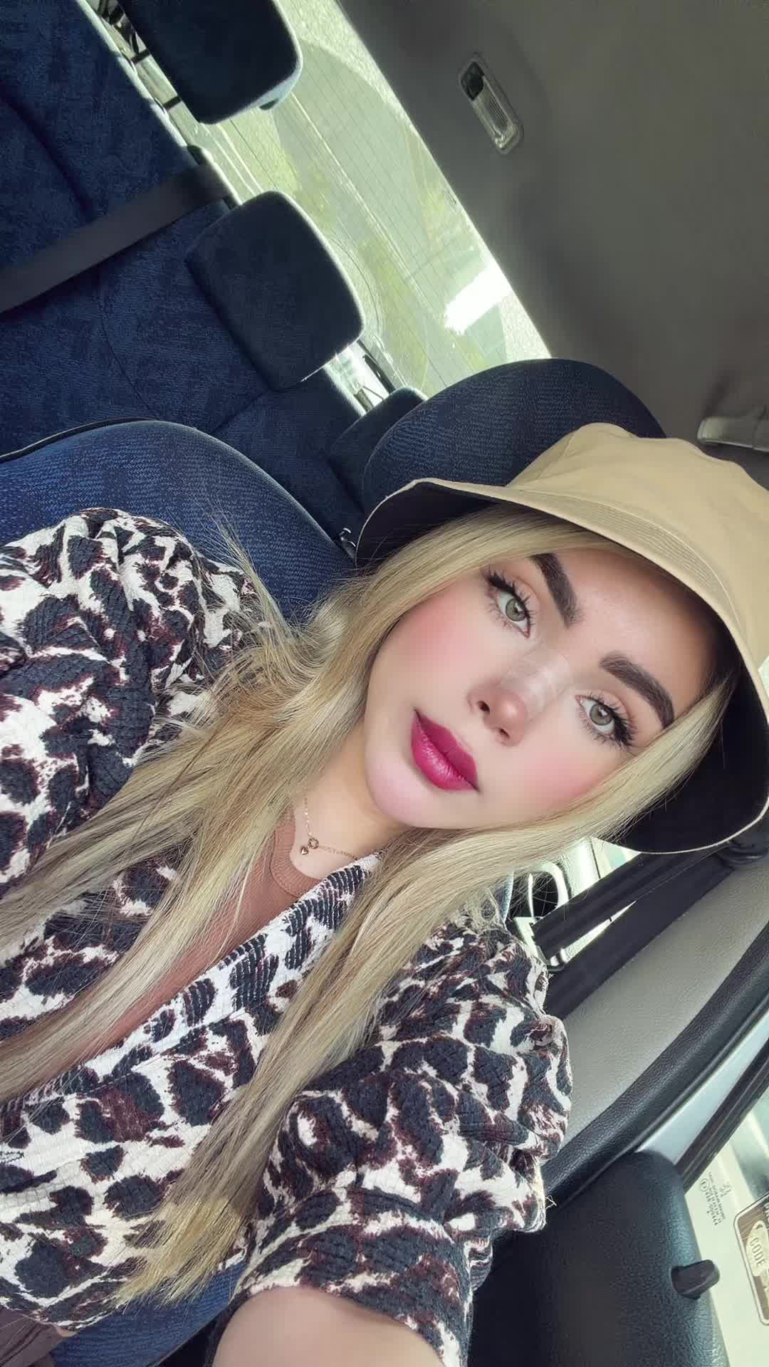 @saharhoseini