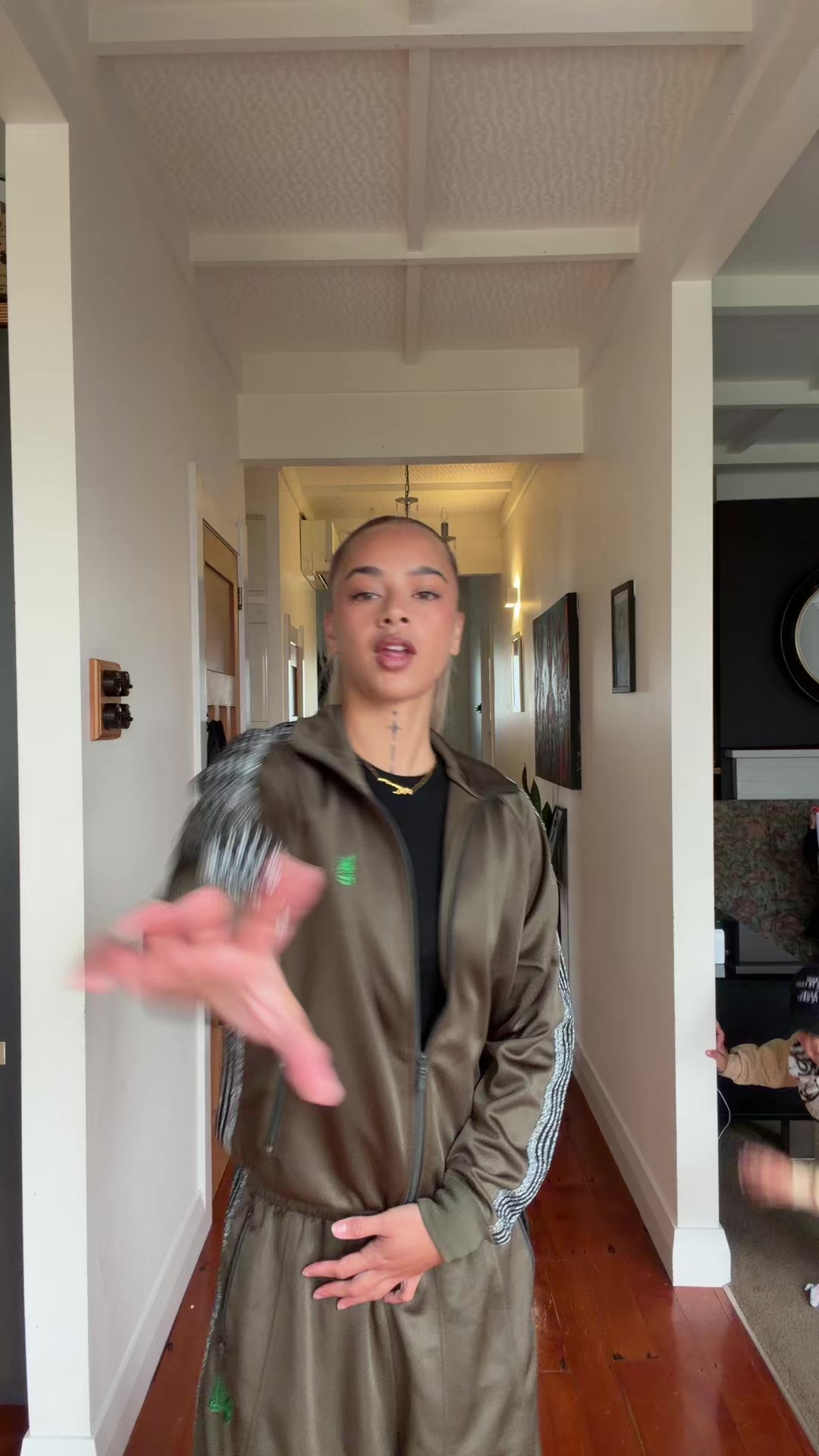 @naomitetai_