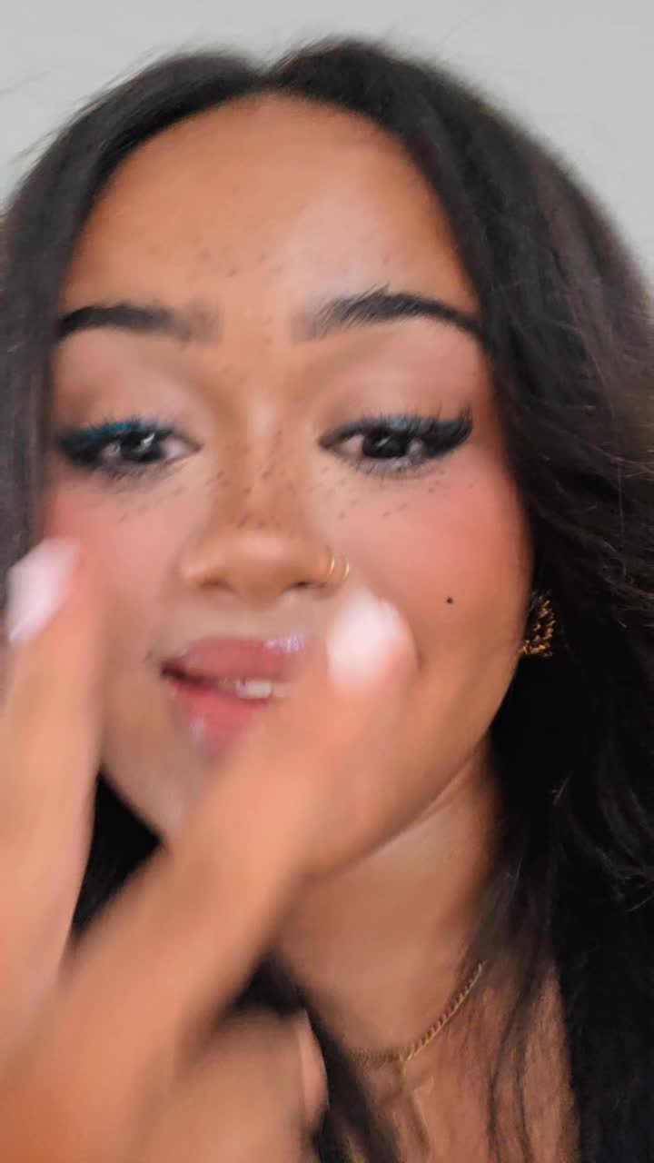 @Ayoko