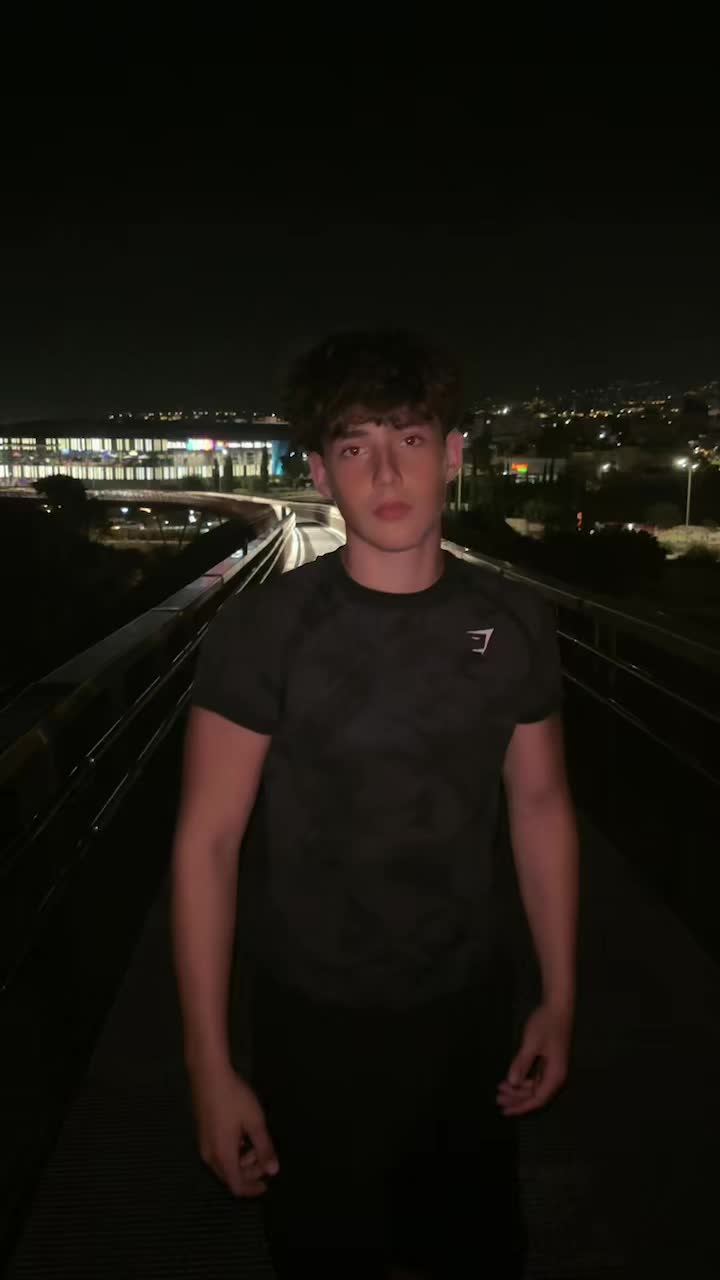 @cyrylo_