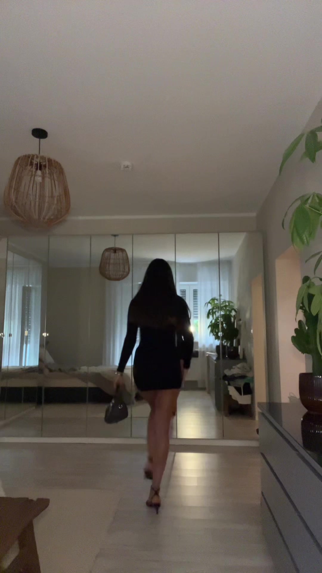 @Elea