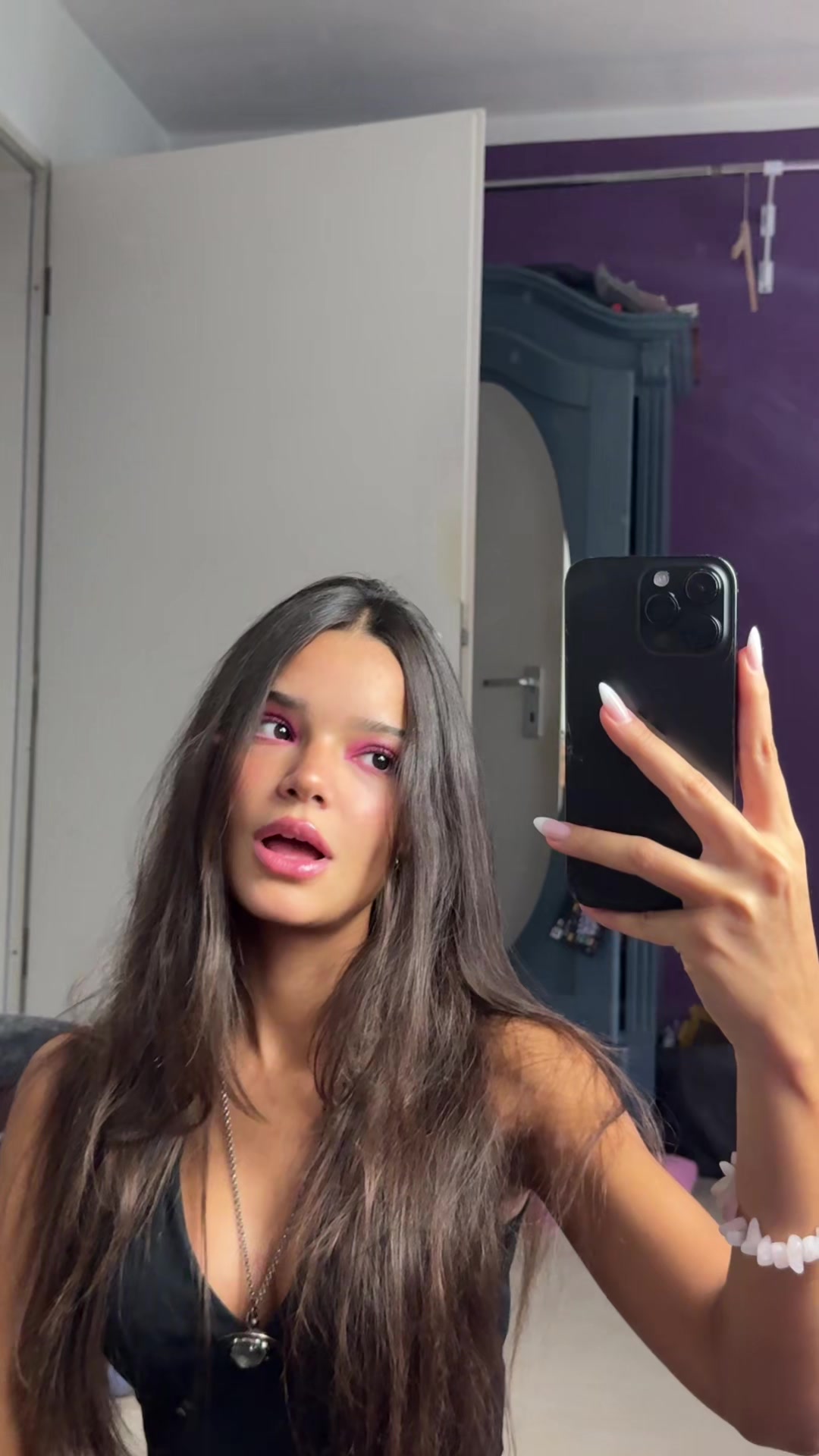 @modelazrajones