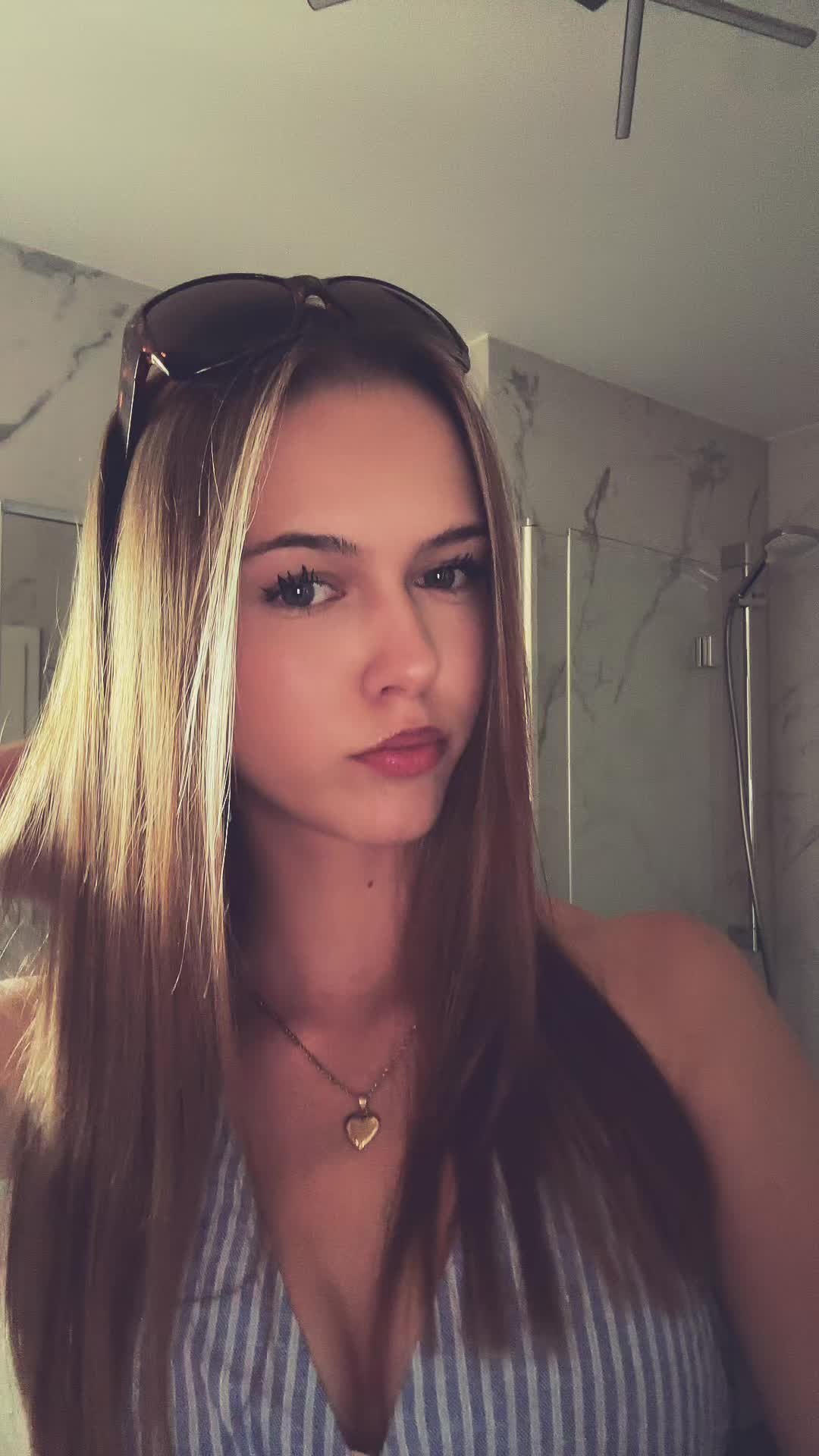 @𝐂𝐞𝐥𝐢𝐧𝐚