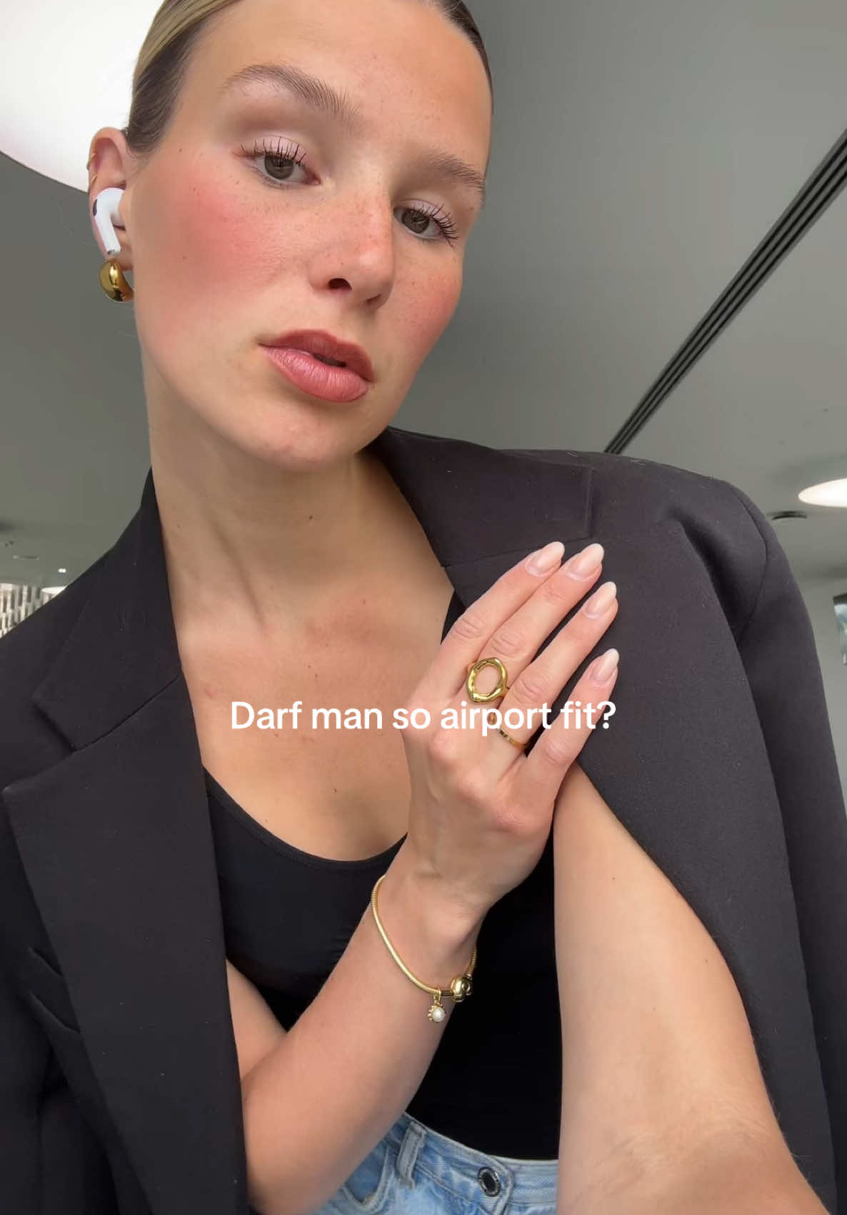 @Lilly | Flight Attendant 💌