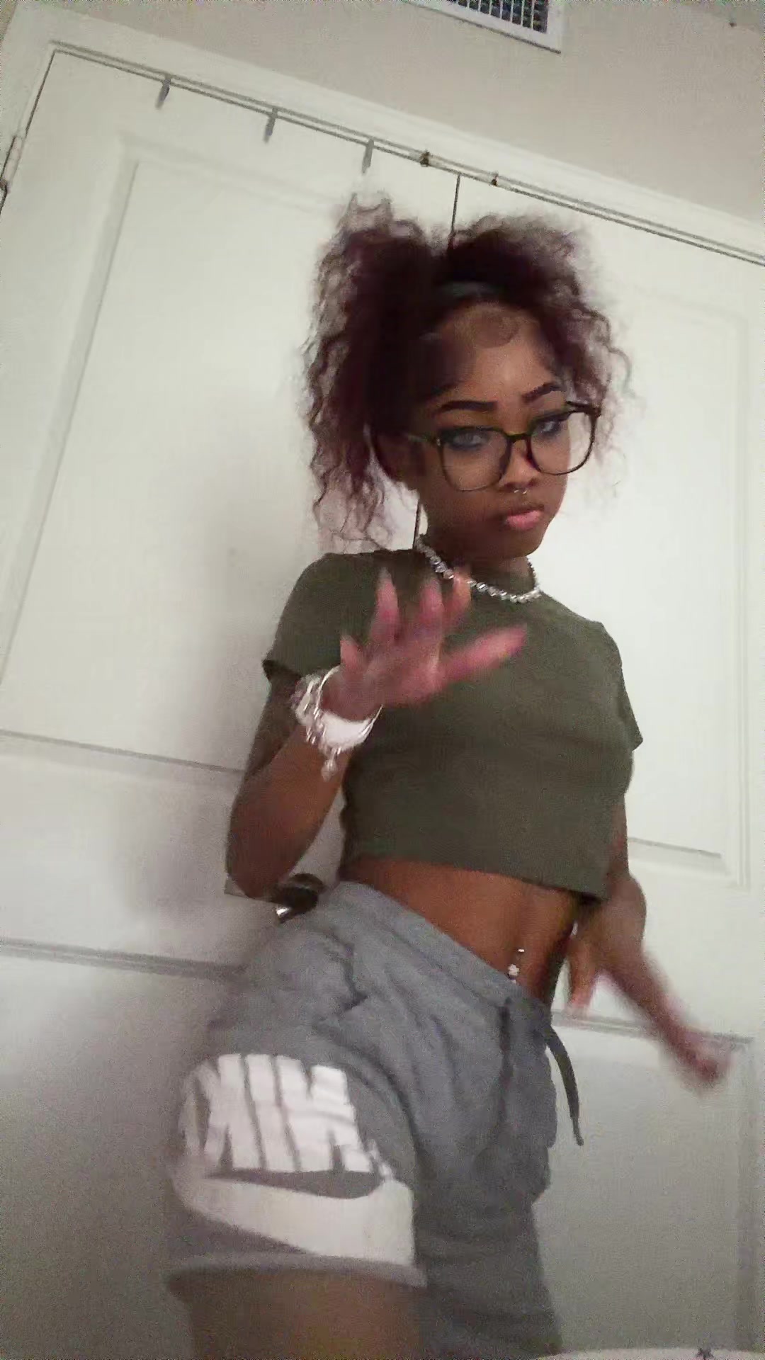 @Aunyste🎀🫧 (hon•es•ty)