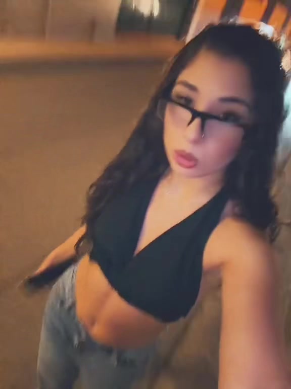 @😉
