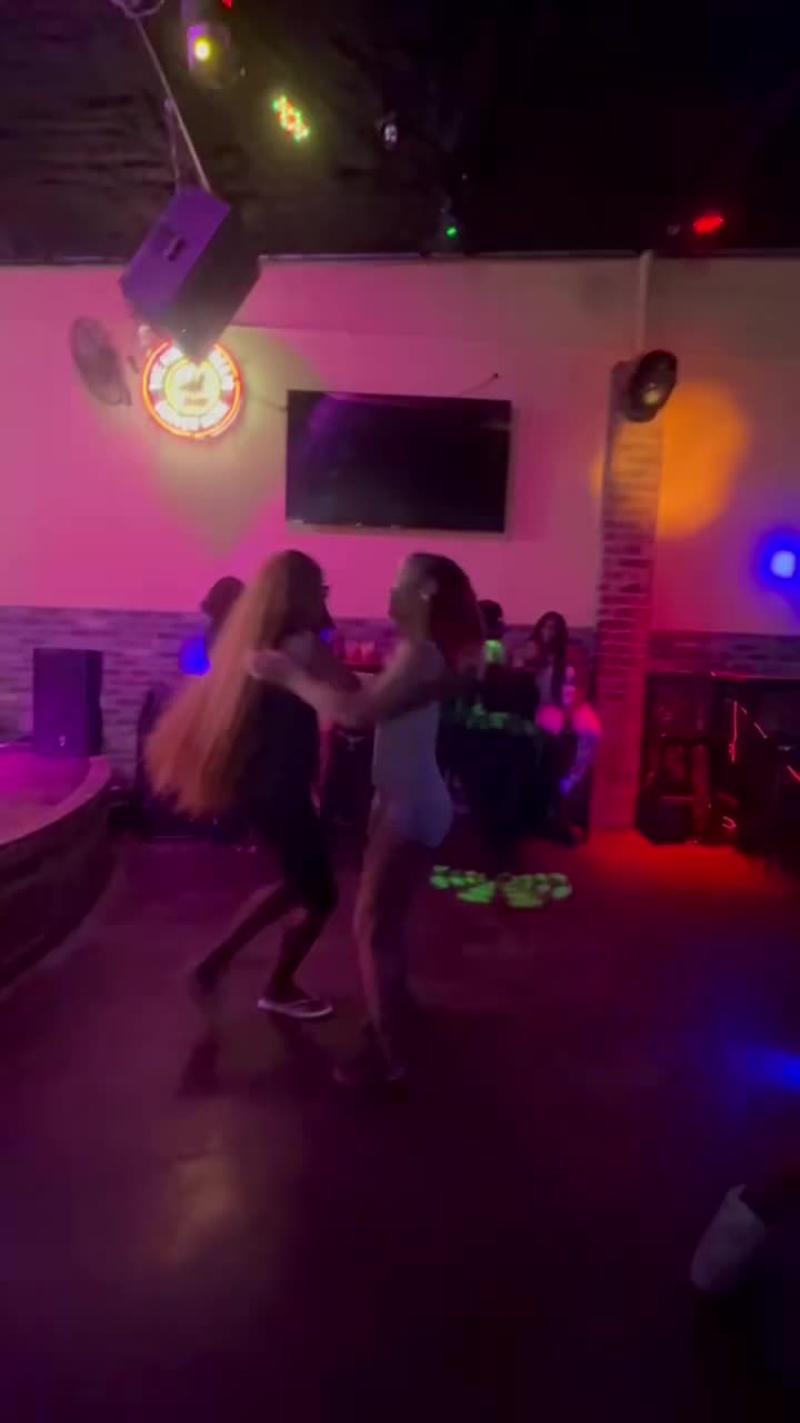 @brianneeveee