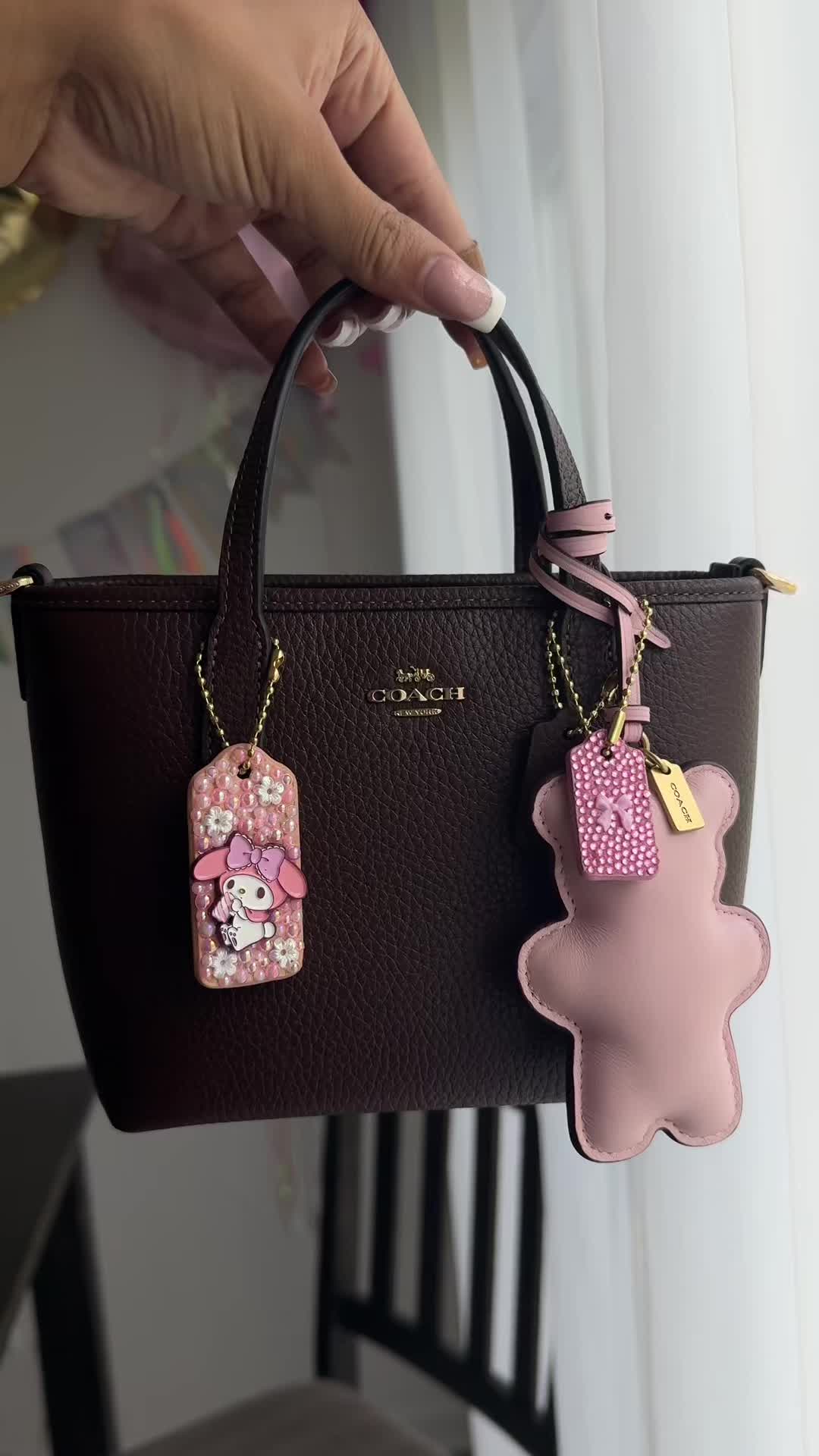@J 🩵👜🫧