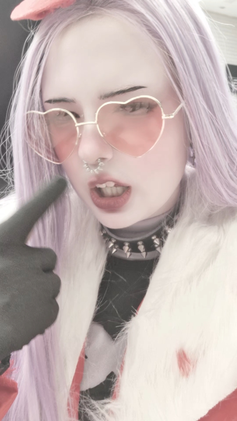 @Skullworm