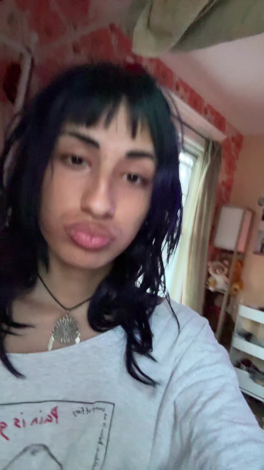 @≽ܫ≼