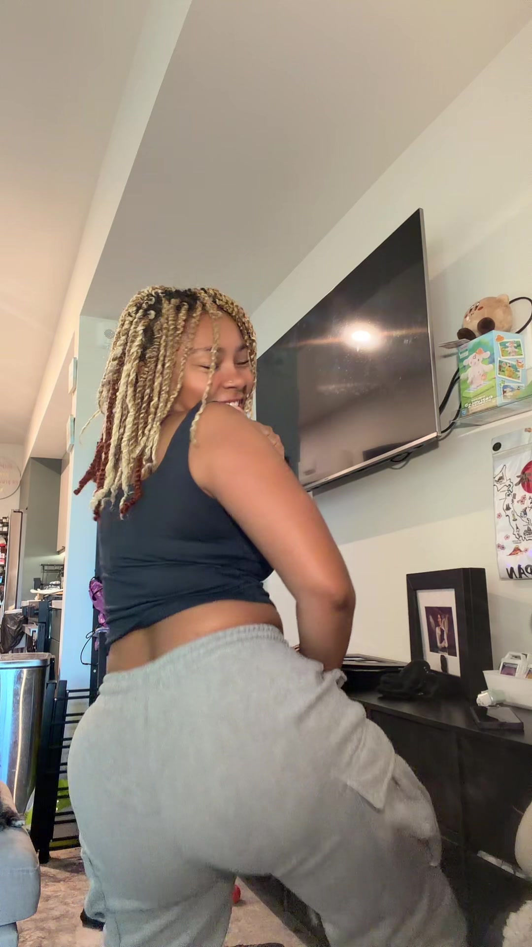 @MonieMo